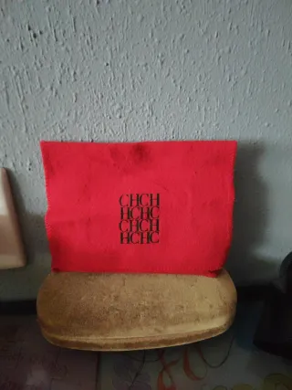 Tarjetero Carolina Herrera CH Beige/Rojo