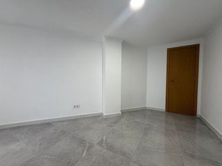 Piso en venta en Benicalap en Valencia