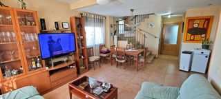 Casa adosada en venta en El Paraiso-Los Almendros en Eliana (l´)