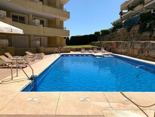 Piso en venta en Los Naranjos - Las Brisas en Marbella
