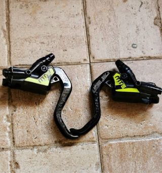 Manetas Magura MT8 Carbon