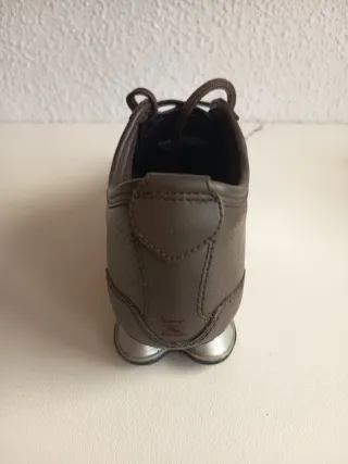 Zapatillas Nike Marrón y Plateado Talla 42.5