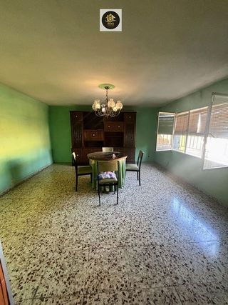 Chalet en venta en Ctra. Circunvalación - La Magdalena en Jaén