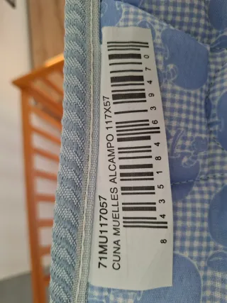 Cuna de madera para bebé