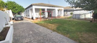 Chalet en venta en Núcleo Urbano en Chiclana de la Frontera