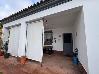 Chalet en venta en Núcleo Urbano en Chiclana de la Frontera