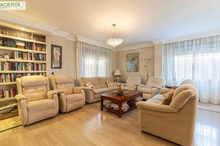 Chalet en venta en Ogíjares