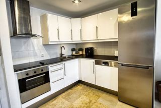 Piso en venta en Playa Bajadilla - Puertos en Marbella