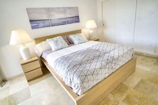 Piso en venta en Playa Bajadilla - Puertos en Marbella