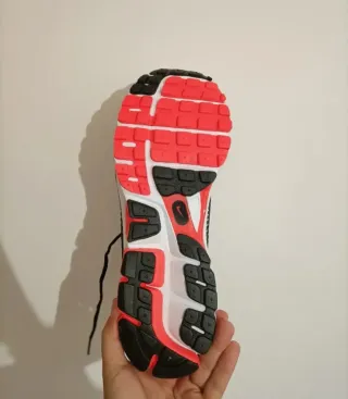 T47,5 Nike Zoom Vomero 5 SE