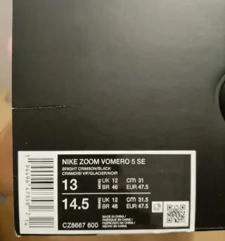 T47,5 Nike Zoom Vomero 5 SE