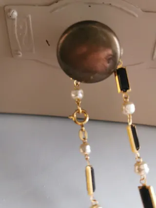 Gargantilla perlas y rectángulos negros