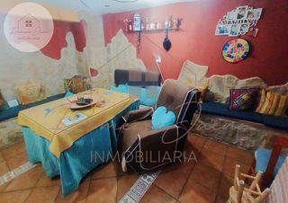 Casa en venta en Ctra. Circunvalación - La Magdalena en Jaén