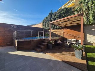 Chalet en venta en Vallirana