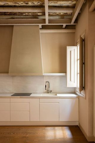 Piso en venta en El Raval en Barcelona