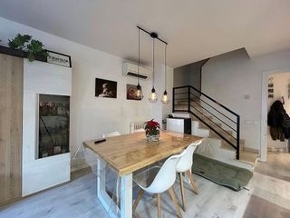 Casa adosada en venta en Estadi-Horta Vermella-Santa Anna en Vic
