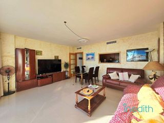 Piso en venta en Pla de Sant Pere-Les Salines en Cubelles