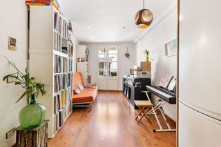 Piso en venta en El Raval en Barcelona