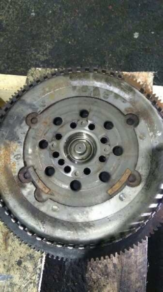 VOLANTE MOTOR MERCEDES CLASE C (W203) BERLINA