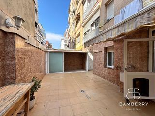 Piso en venta en El Castell-Poble Vell en Castelldefels