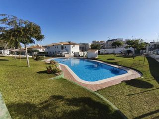 Casa adosada en venta en Los Balcones - Los Altos del Edén en Torrevieja