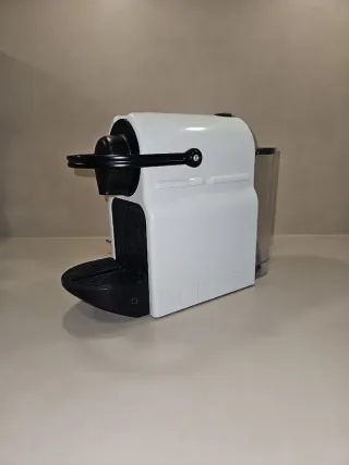 Cafetera Nespresso Krups XN100 Blanca