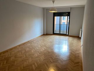 Piso en venta en El Puerto en Coslada