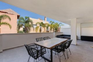Piso en venta en Nueva Andalucía centro en Marbella