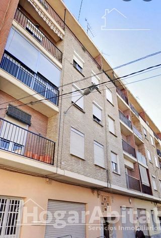Piso en venta en El Castellar-L´Oliveral en Valencia