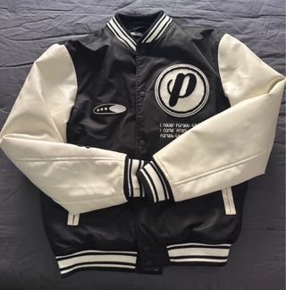 Bomber Zara Negra y Blanca, apenas usada