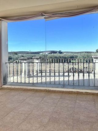 Chalet en venta en Cabra