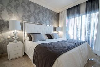 Piso en venta en Los Naranjos - Las Brisas en Marbella