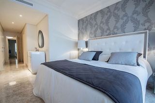 Piso en venta en Los Naranjos - Las Brisas en Marbella