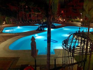 Piso en venta en Los Naranjos - Las Brisas en Marbella