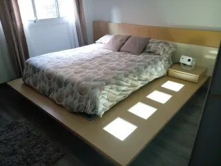 Cama Matrimonio Madera y Cristal