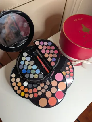 Estuche Maquillaje Douglas