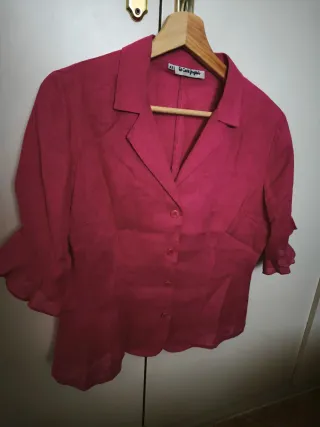 Chaquetas mujer y camisas variadas