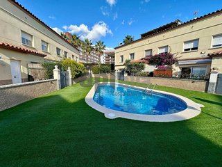 Casa adosada en venta en Puigventós en Lloret de Mar