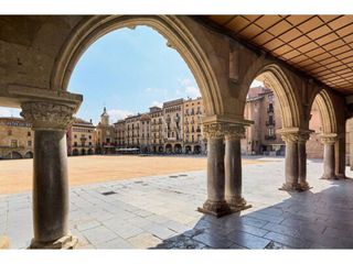 Casa en venta en Estadi-Horta Vermella-Santa Anna en Vic