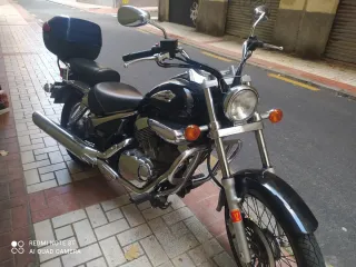 Suzuki Intruder 250 LC