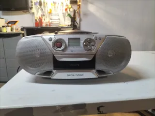 Radio CD MP3 y Cassette Plata