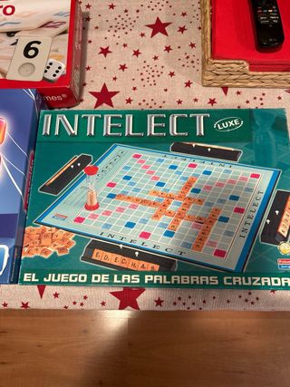 Set di quattro giochi da tavolo per tutta la famiglia