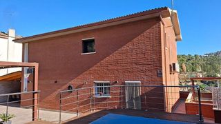 Chalet en venta en Vallirana