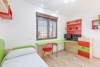 Chalet en venta en Zubia (La)