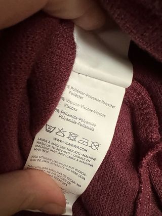 Camisola Vilanova decote V bordeaux quente inverno