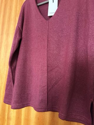 Camisola Vilanova decote V bordeaux quente inverno