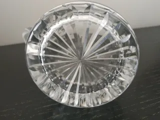 Jarrita de cristal tallado