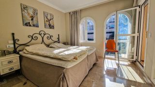 Ático en venta en Puerto de la Duquesa en Manilva