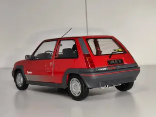 Maqueta Renault Super5 GT Turbo fase 1 1:18