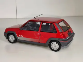 Maqueta Renault Super5 GT Turbo fase 1 1:18